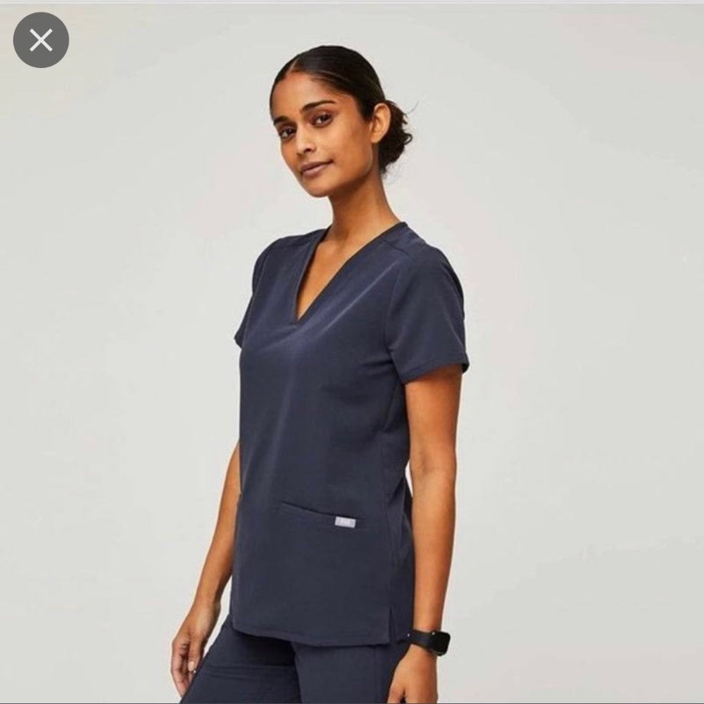 Figs Casma Scrub Top Quite Navy